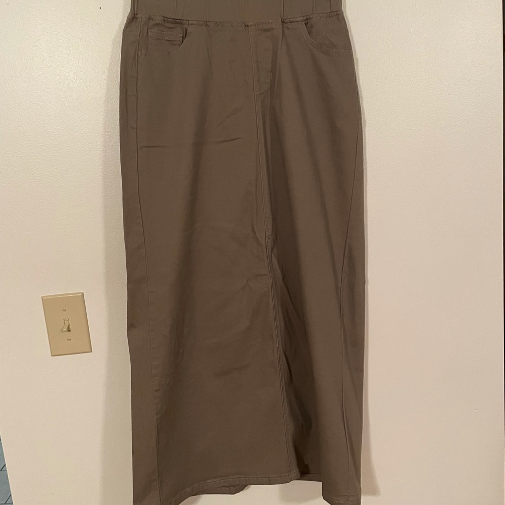 Khaki skirt